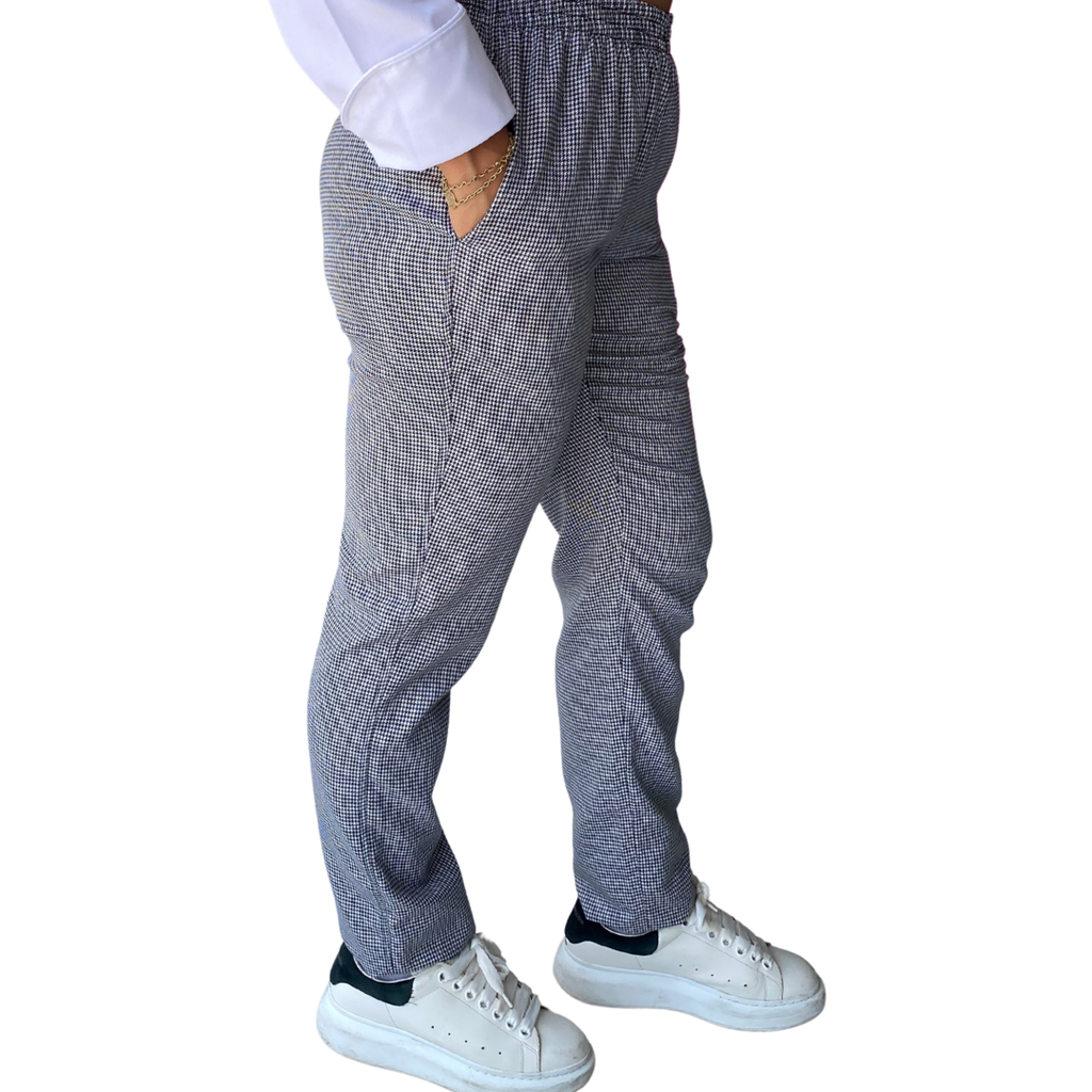 [R91203 010 16] zittro Pantalón Chef Mujer"pata de gallo". Bco/Ngo R91203-010 (16)